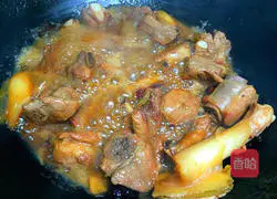 Illustration of how to make clove spareribs 9