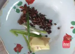 Illustration of how to make spicy pig trotters 1