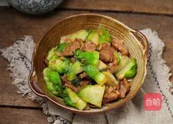 Illustration of how to make stir-fried pork slices with vegetables 9