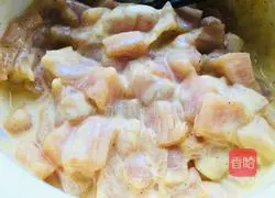 Pineapple Curry Chicken Breast Recipe Illustration 3