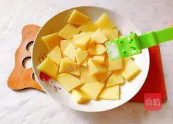 Illustration of how to make steamed beef with rice flour 7