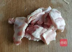 Illustration of how to make stewed dried tofu with baby cabbage and pork belly 2