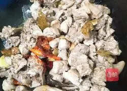 Illustration of how to make beer duck 6