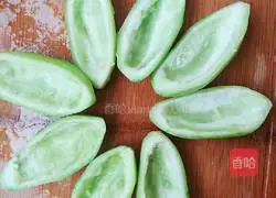 Illustration of how to make stir-fried rat melon and meat 4