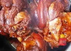 Illustration of stewed pork knuckle 5