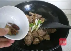 Illustration of corn and duck leg stew 10