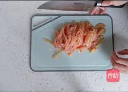 Illustration of how to make refreshing and appetizing fish-flavored shredded pork 2