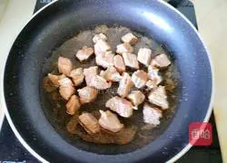 Illustration of how to make curry beef rice 11