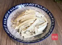 Spicy Illustration of how to make dried tofu 1