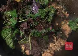 Illustration of Homemade Braised Duck with Perilla Vermicelli 7