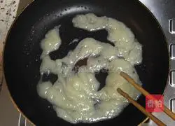 Illustration of how to make lychee shrimp balls 4