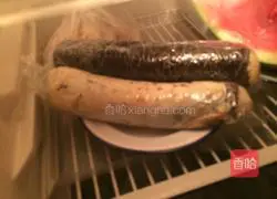 Illustration of how to make bacon and egg rolls 6