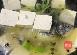 Kellow and tofu pot crucian carp Practice illustration 4