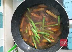 Illustration of braised noodles 5