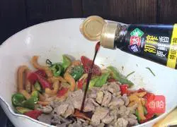 Illustration of how to make fried pork slices with pepper twists 12