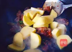  Illustration of how to make pork ribs and stewed potatoes 11