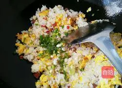 Illustration of how to make sausage fried rice 8
