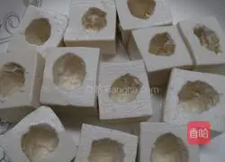 Illustration of making stuffed tofu 3