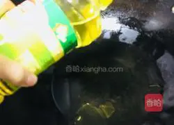 Illustration of braised crayfish in oil 5