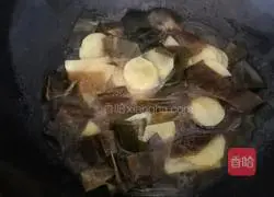 Illustration of how to make potatoes stewed with kelp 4