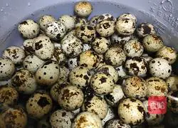 Illustration of how to make spiced quail eggs 2