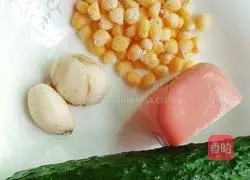 Lily Green Illustration of how to make melon, corn and ham pellets 1