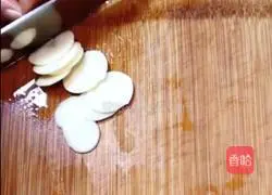 Sichuan - Illustration of how to make stir-fried mushrooms 3