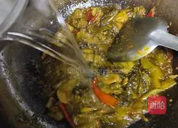 Illustration of how to make pickled fish 12