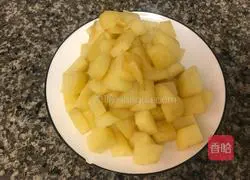 Illustration of how to make cumin sausage and small potatoes 3