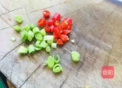 Illustration of how to make fried beef with dried radish 3