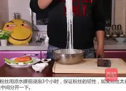 An illustration of how ants climb a tree 1