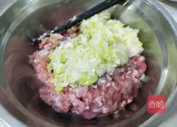 Illustration of how to make steamed buns version of fried croquettes 4