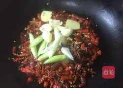 Illustration of how to make spicy chicken 9