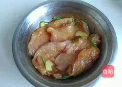 Illustration of how to make crispy chicken steak 6