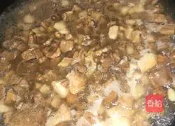 Illustration of how to make braised pork with dried radish 7