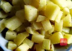 Illustration of how to make spicy chicken diced 10