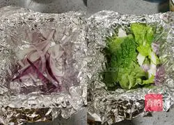 Illustration of how to make tin foil rice noodles 4