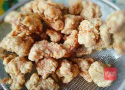 Illustration of how to make fried crispy pork 6