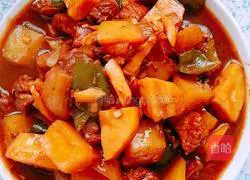 Illustration of how to cook beef with potatoes 10