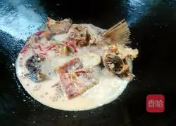 Illustration of how to make salted fish and eggplant stew 9