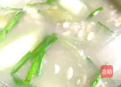 Soybean braised pig's trotters recipe 8