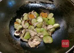 Illustration of how to make loofah and steak mushrooms 7