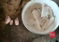 Illustration of how to make potato and beans stew 2