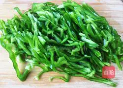 Illustration of secret recipe of shredded pork and fried peppers 1