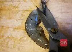 Illustration of how to make rich shrimps in tomato sauce 2