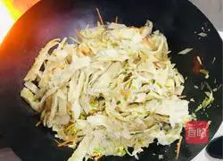 Illustration of how to make vegetarian fried pancakes 6