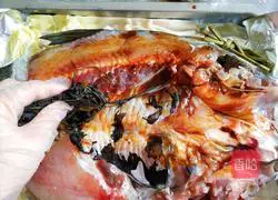 Illustration of Homemade Tinfoil Grilled Fish 4