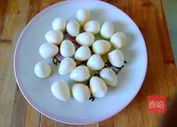 Illustration of how to make quail eggs in tomato sauce 3