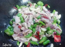 Illustration of how to make spicy chicken gizzards 3