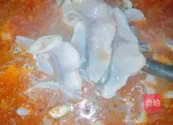 Illustration of home-style fish in sour soup 18